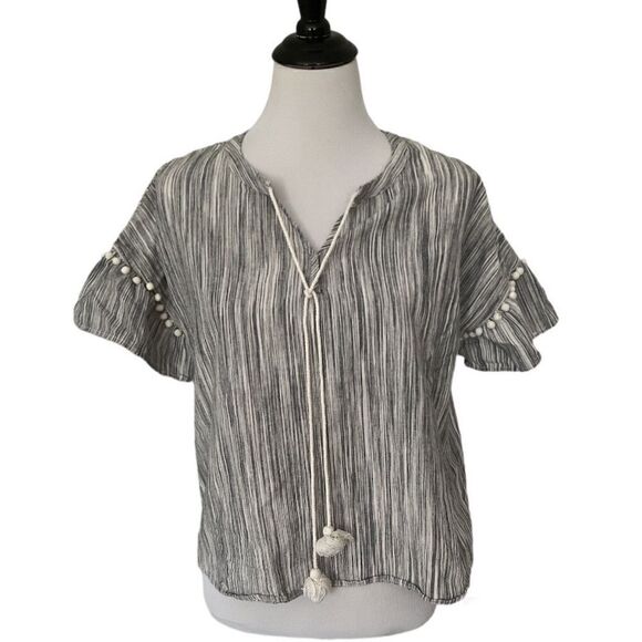 Francesca’s Blue Rain Grey Tassel Top size S - Picture 1 of 5